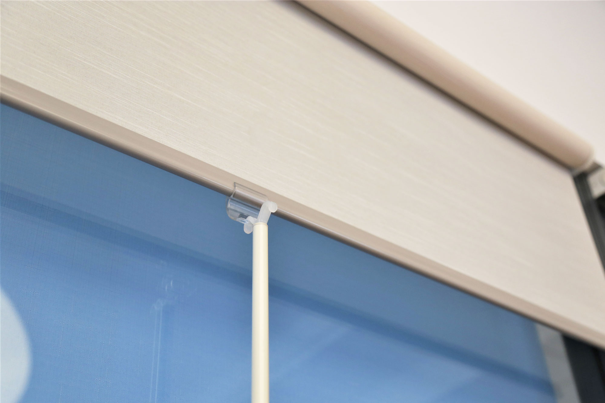 retractable rod